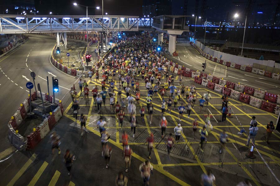 75,000人参加香港马拉松比赛 75,000人参加香港马拉松比赛