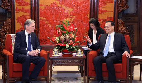 李克强呼吁与英国核能合作