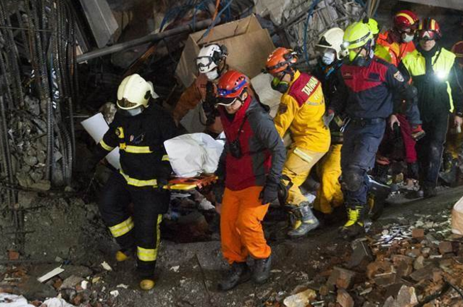 台湾地震9人遇难，超千人受伤